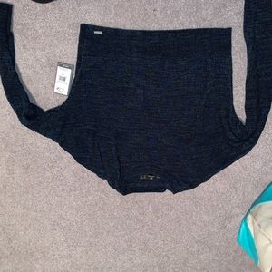 Volcom crop top. Fitted